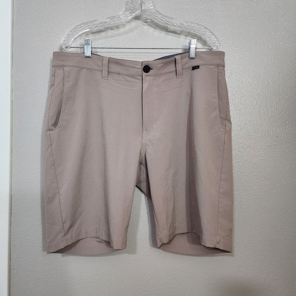 Travis Matthew Men's Golf‎ Shorts Size 38 Khaki